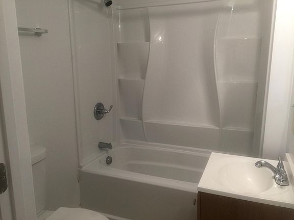 3rd image of 5933 Bush Hill Dr