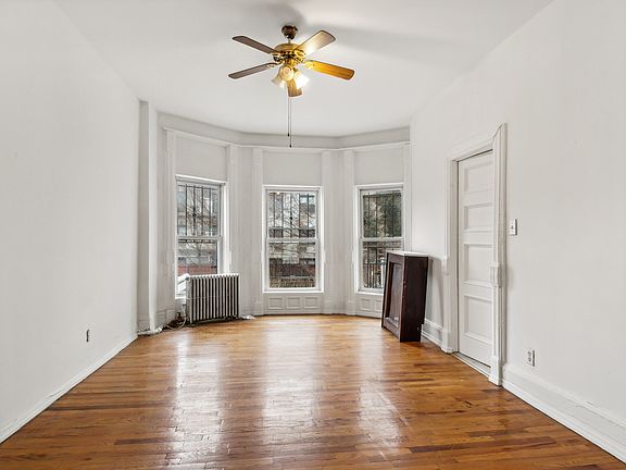 4th image of 373 Park Pl APT 2
