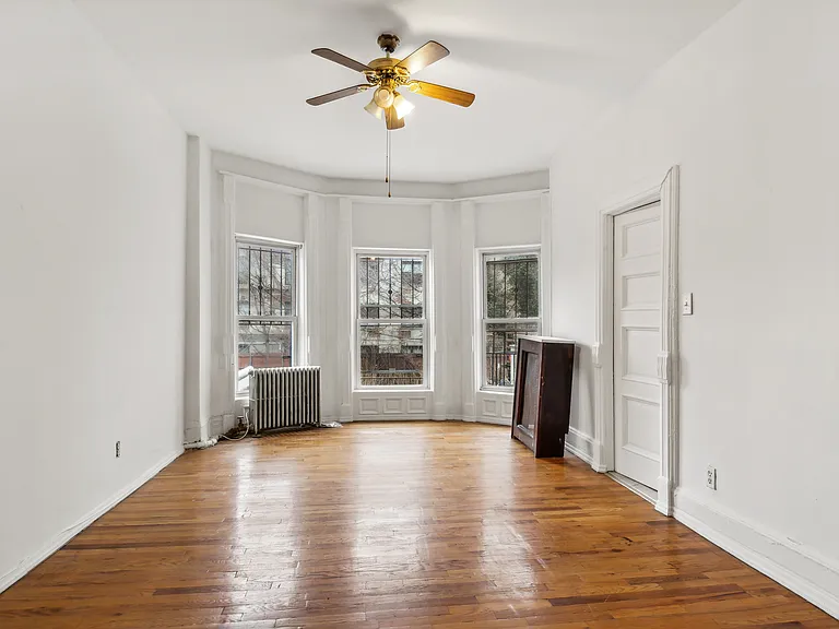 373 Park Pl #2 — Photo 4