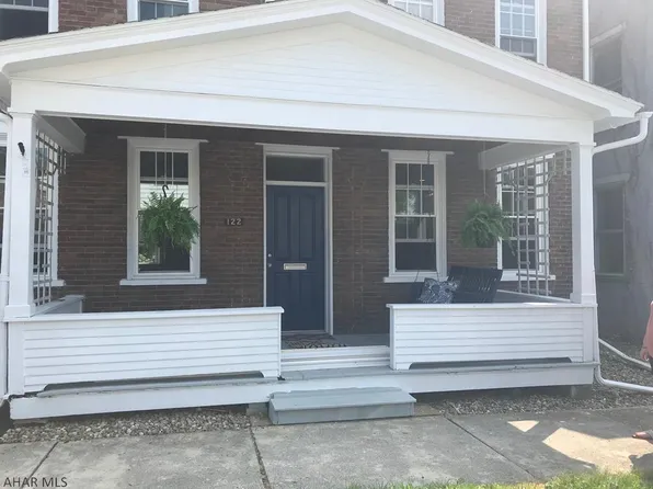 122 E Julian St, Martinsburg, PA 16662