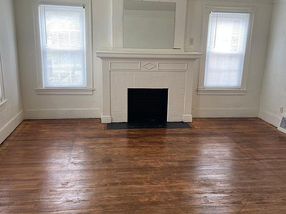 Living room fireplace feature