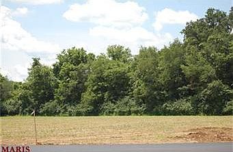 1st image of 210 Pleasant Vly Est Dr