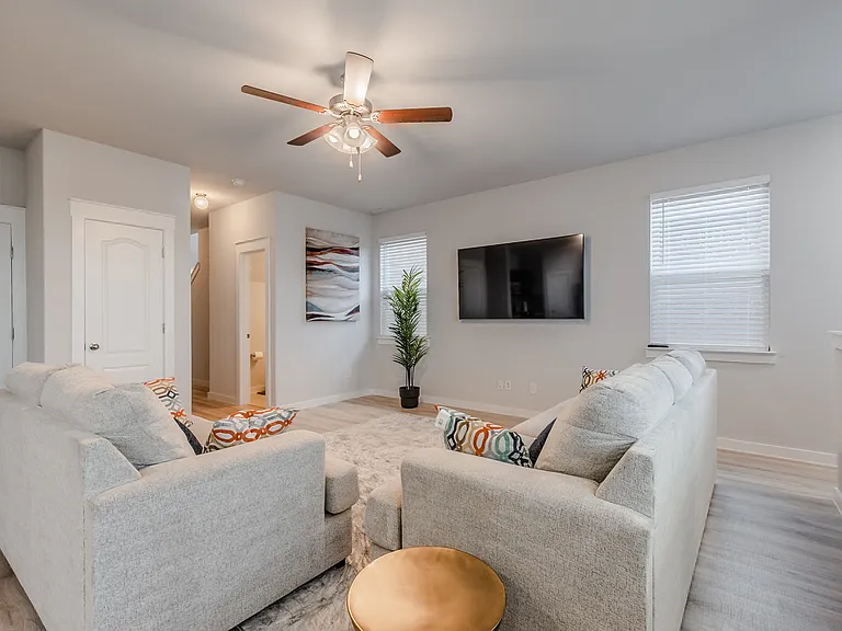 2068 Buffalo Hill Dr — Photo 1