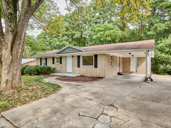 2941 Driftwood Dr, Durham, NC 27707