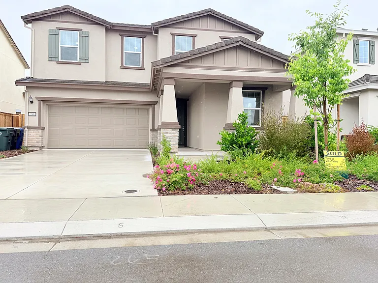 789 Sangiovese Ave — Photo 1