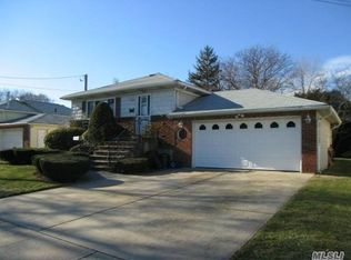 3450 Westminster Rd, Oceanside, NY 11572