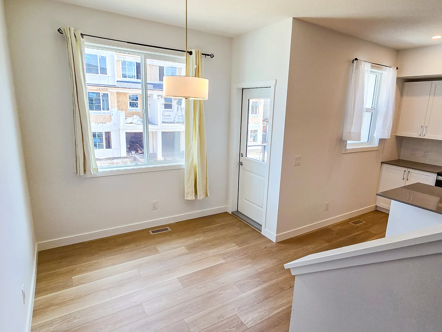 65 Belvedere Point SE - Unit 325, Calgary - Unit 325 — Photo 4