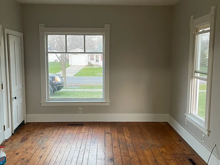 128 S Clark St #2 — Photo 4