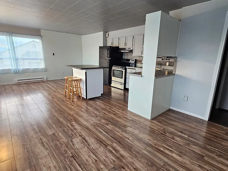 1018 Callahan Drive — Photo 6