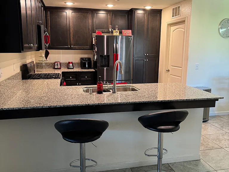 916 N Redondo St — Photo 15