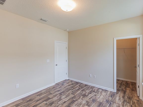 5th image of 554 Montiano Cir