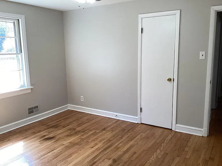 7507 Brisbane Dr — Photo 9
