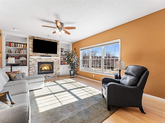 5th image of 700 Creek View Ct