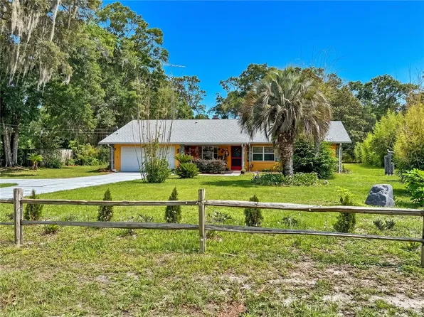 5600 E Avon St, Inverness, FL 34452