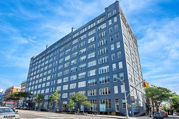 Sold by R New York | media 15
