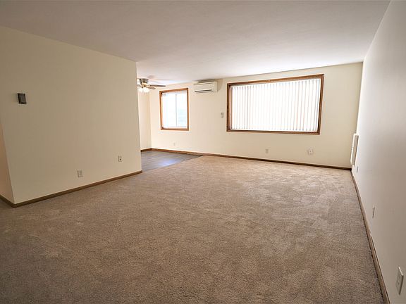 3rd image of 6300 York Ave S APT 101