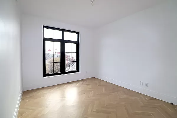 Rented by R New York | media 56