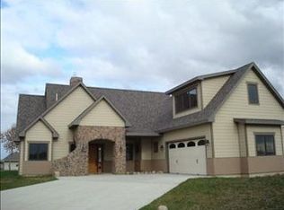1307 Iowa State Ct, Marshall, MN 56258