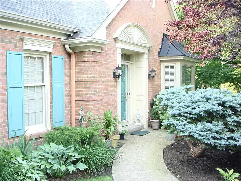 626 Poplar Ct photo 1