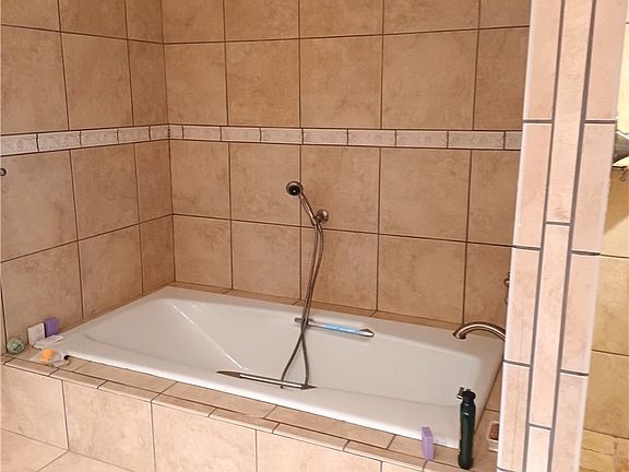 5th image of 5260 S Landings Dr APT 405