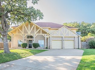 5709 Forrest Green Ct, Arlington, TX 76016