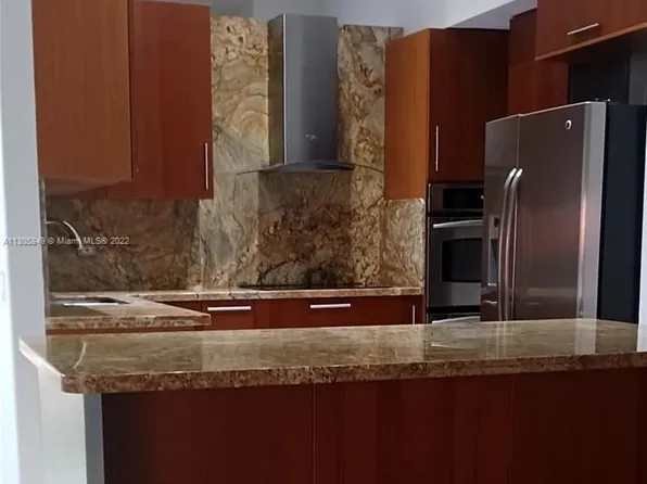 1403 Presidio Dr, Fort Lauderdale, FL 33327