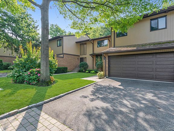2nd image of 7 Wimbledon Drive