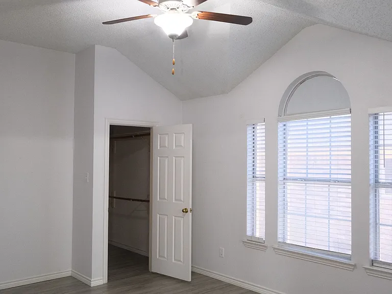 10707 Copperwood Dr — Photo 13
