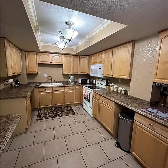 400 Island Way #309 — Photo 15