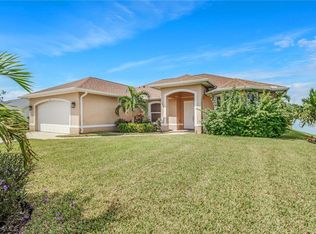 1733 S Gator Circle Cpe, Coral, FL 33909