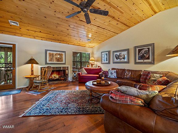 5th image of 2253 E Ridge Dr