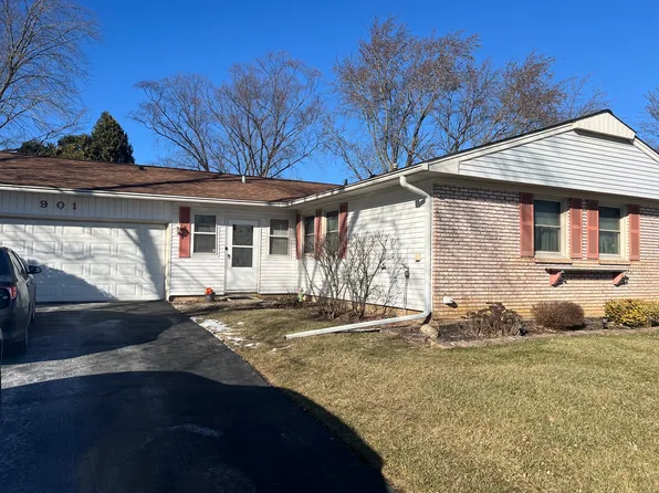 901 Twisted Oak Ln, Buffalo Grove, IL 60089