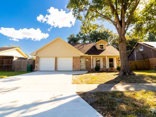 2223 Peach Ln