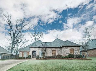 275 E Pinebrook Dr, Brandon, MS 39047