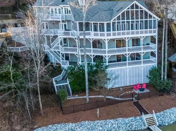 85 Stonecliff Cove Dr, Dawsonville, GA 30534