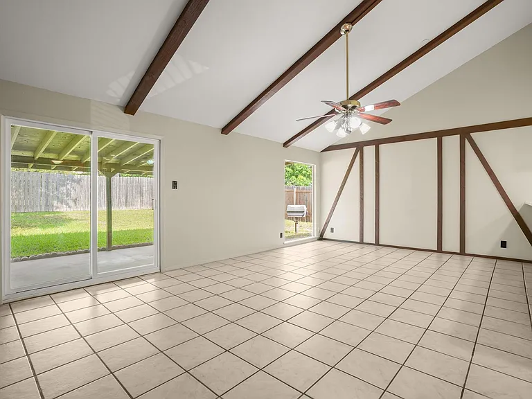 7302 Sevilla Dr — Photo 16