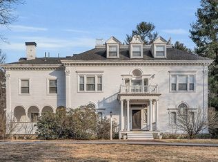 54 Abbot St, Andover, MA 01810