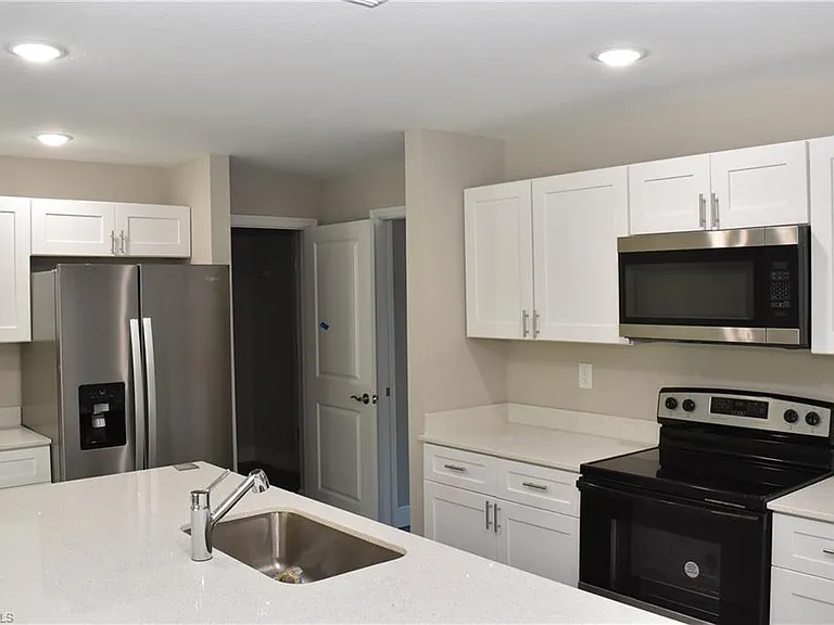 23493 Branch Ave — Photo 2