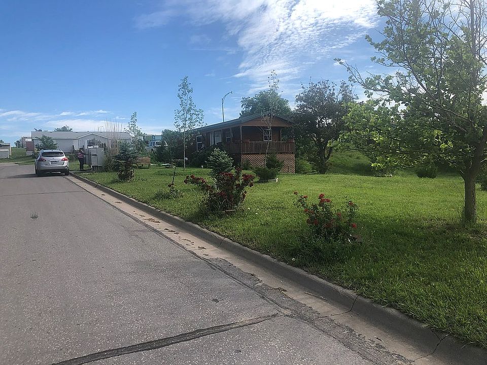 1st image of 700 27th Ave