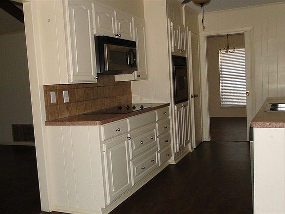 2nd image of 3506 Glendale Dr