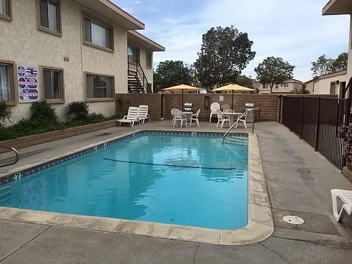 1675 Chapel Dr — Photo 42
