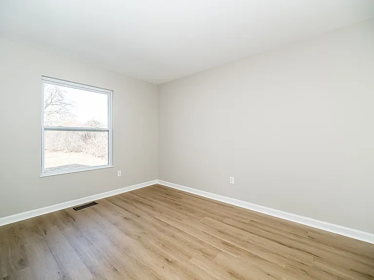 3282 Malinda Ct — Photo 12