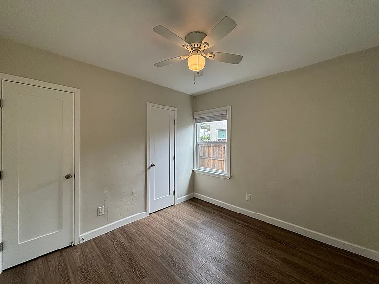 1225 Buenos Ave — Photo 14