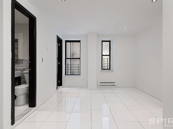3rd image of 204 W 108th St APT 42