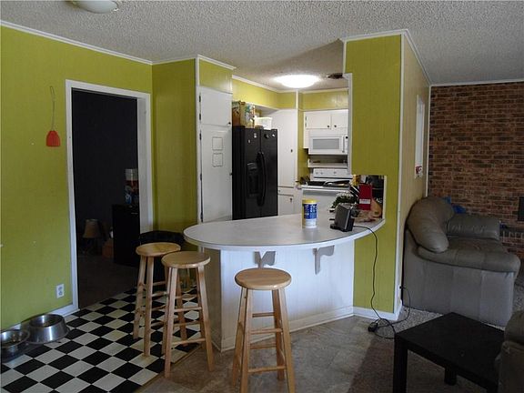 3rd image of 3410 4th St