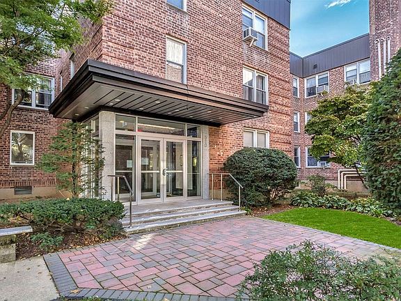 2nd image of 510 Dubois Ave APT 2C