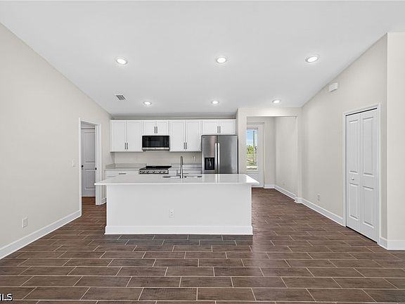 5th image of 1819 NW 9th Ave