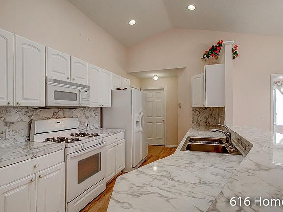 5th image of 2032 Burton Knoll Ct SE