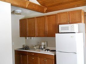 3rd image of 96 Walnut Dr
