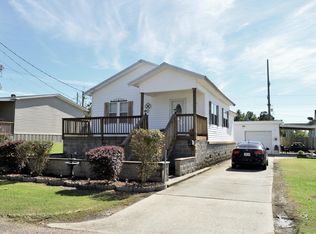 409 W Putman Ave, Erath, LA 70533